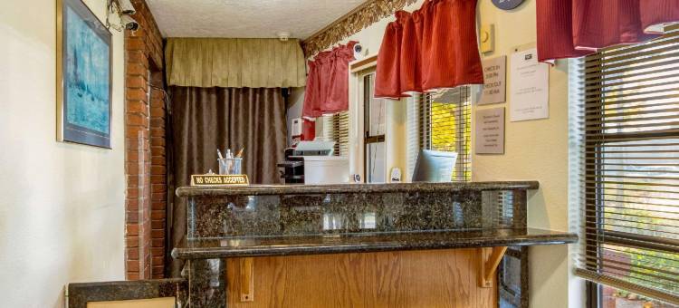 温德姆华东速 8 酒店(Super 8 by Wyndham Vancouver East)图片