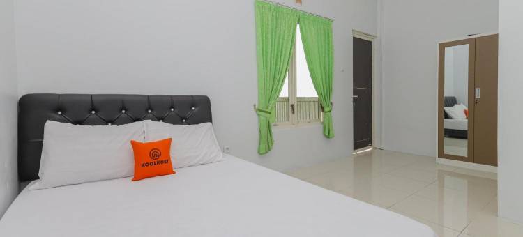 库尔科斯特清真酒店 - 靠近西多阿佐广场(KoolKost Syariah Near Alun Alun Sidoarjo)图片