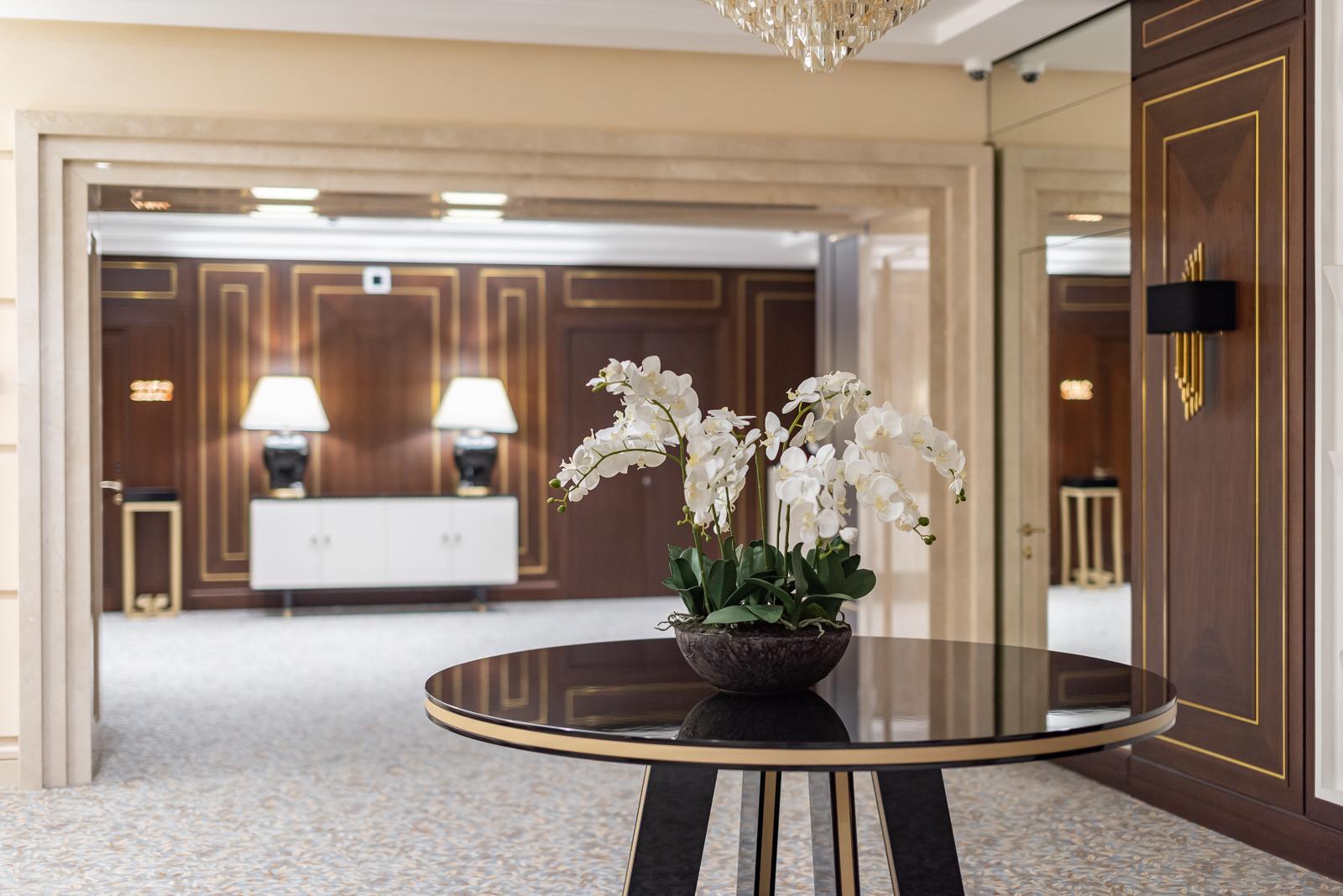 City Hotel Over view