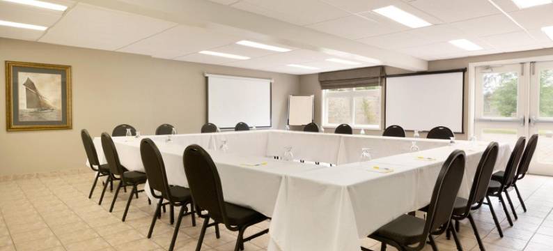 奥里利亚戴斯酒店(Days Inn by Wyndham Orillia)图片