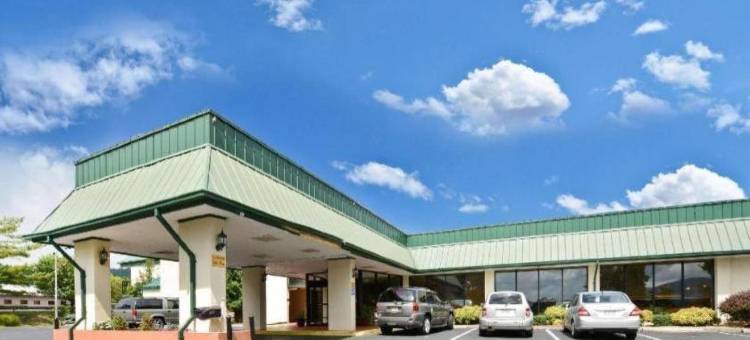 红玫瑰卡温顿I-64酒店 by Townhouse(Hotel Red Rose by Townhouse Covington I-64)图片