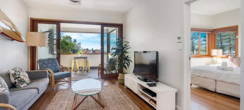 完美住宿酒店-奎克希弗尔公寓(Quiksilver Apartments the Pass - Steps from Beach)图片