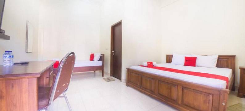 红多兹酒店-近努沙岑达纳大学(RedDoorz Near Nusa Cendana University)图片