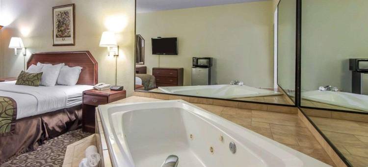 约翰逊城品质酒店(Quality Inn Downtown)图片