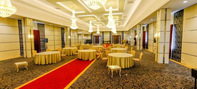 展玉费卢西吉诺酒店(Gino Feruci Cianjur)图片