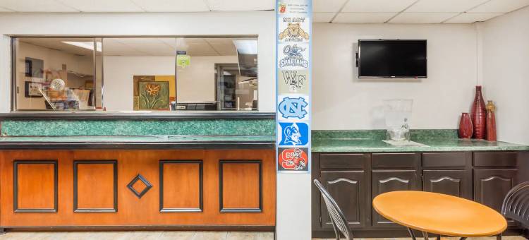 格林斯伯勒速8酒店(Super 8 by Wyndham Greensboro)图片