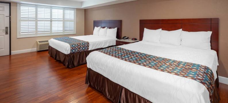 港湾城Travelodge by Wyndham酒店(Travelodge by Wyndham Harbor City)图片