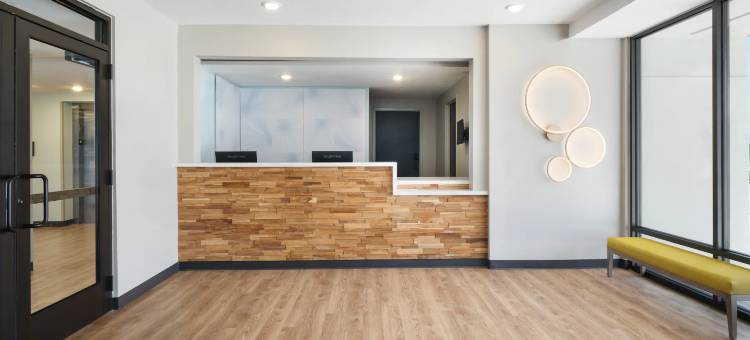 温德姆菲尼克斯-皮奥里亚/格伦代尔的回声套房延长住宿(Echo Suites Extended Stay by Wyndham Phoenix-Peoria/Glendale)图片