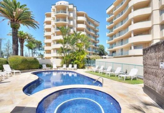 Royal Pacific Resort Hotel Overview