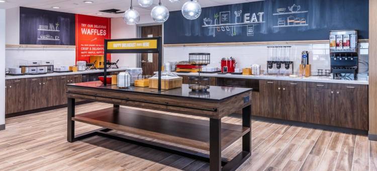 贝克斯菲尔德中心汉普顿套房酒店(Hampton Inn & Suites by Hilton Bakersfield Central)图片