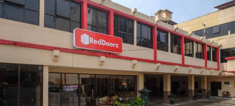 梭罗H&W红多兹酒店(RedDoorz at H&W Hotel Solo)图片