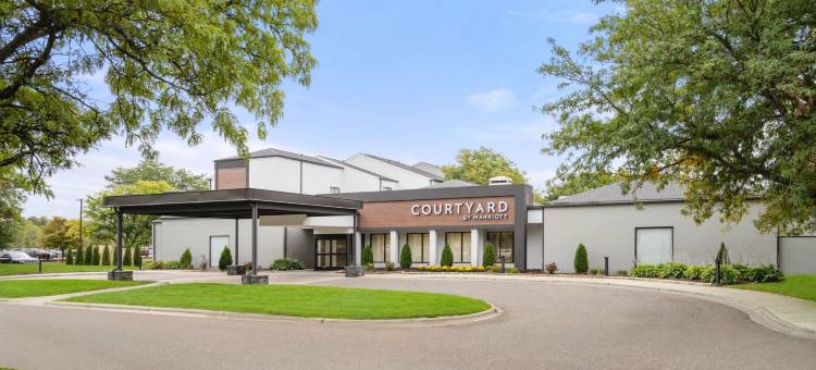 底特律都会机场-罗穆勒斯万怡酒店(Courtyard Detroit Metro Airport Romulus)图片