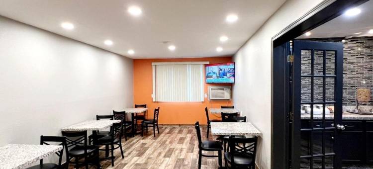 锡达拉皮兹速8酒店(Super 8 by Wyndham Cedar Rapids)图片