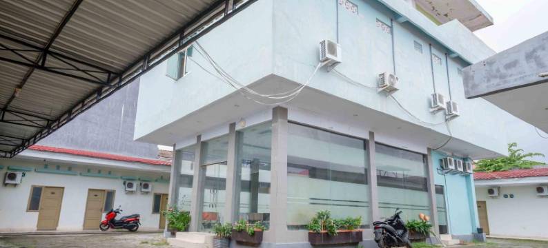 巴里巴里白金城市景观酒店(Urbanview Hotel Platinum Parepare)图片