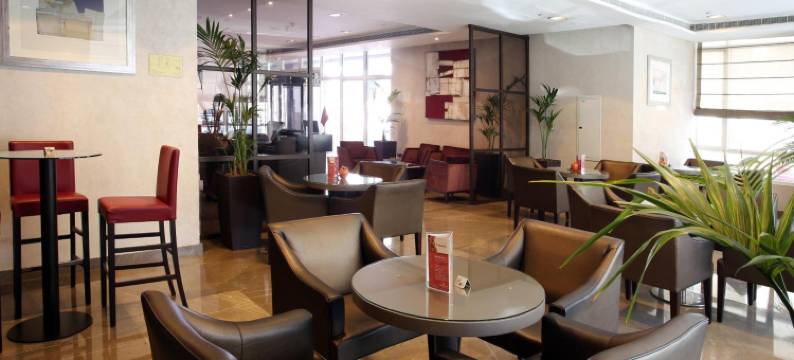 阿布扎比市中心华美达酒店(Ramada by Wyndham Abu Dhabi Downtown)图片