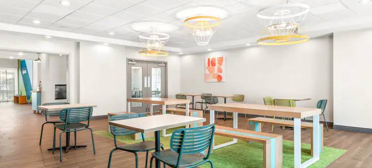 希尔顿埃斯顿星火酒店(Spark by Hilton Exton)图片