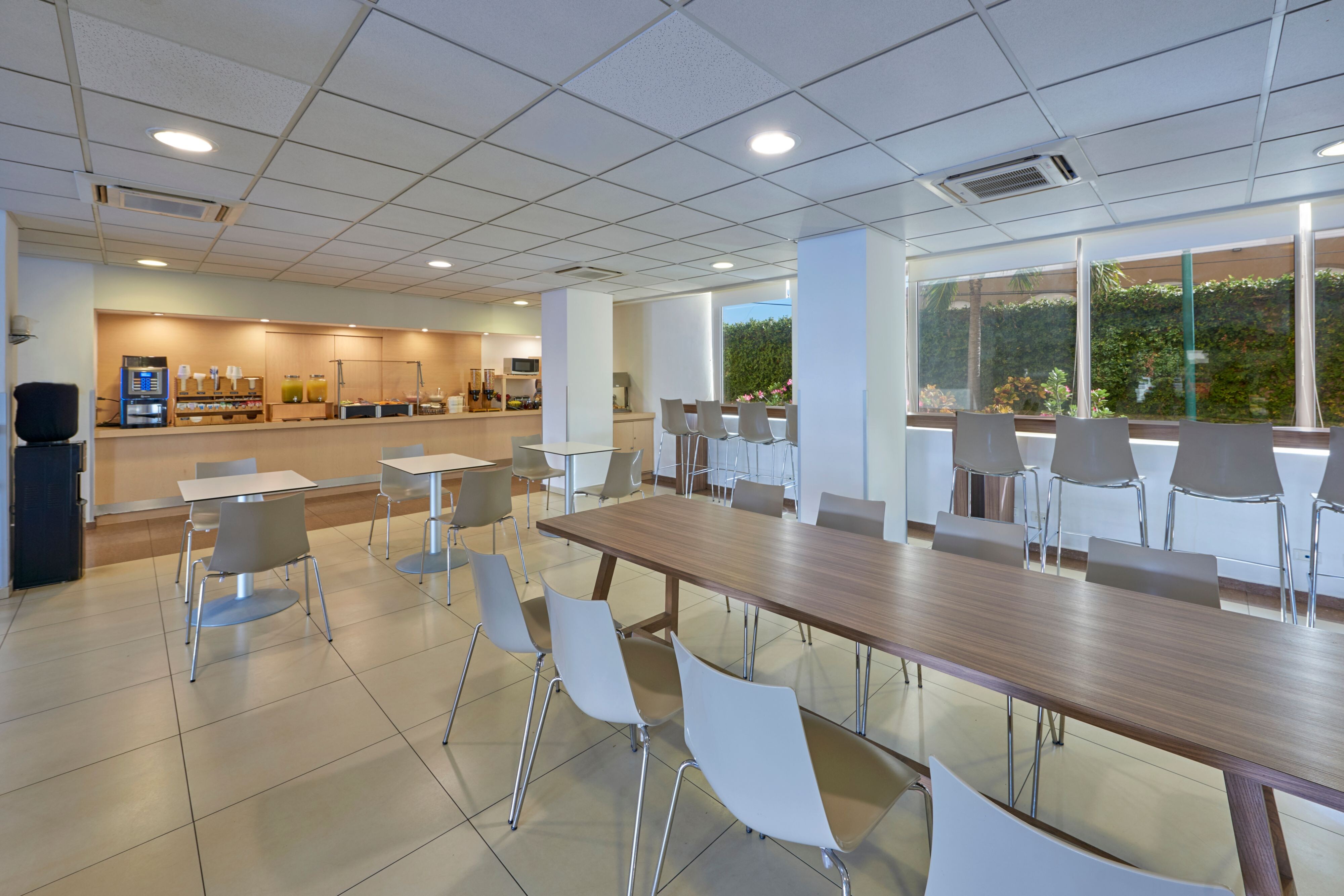 City Express by Marriott ManzanilloOver view