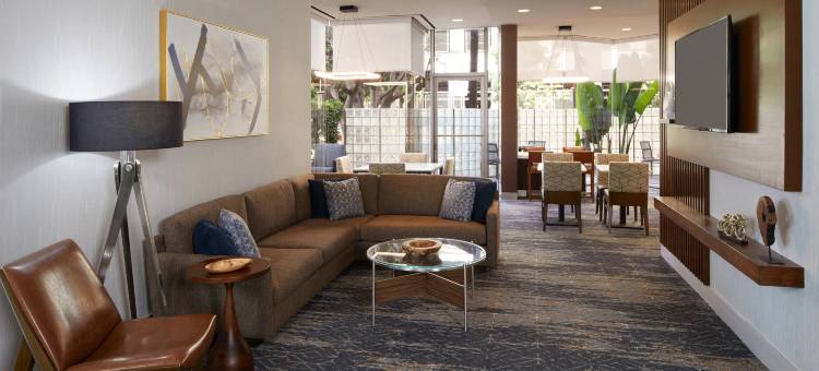 洛杉矶LAX/世纪大道万怡酒店(Courtyard Los Angeles LAX/Century Boulevard)图片