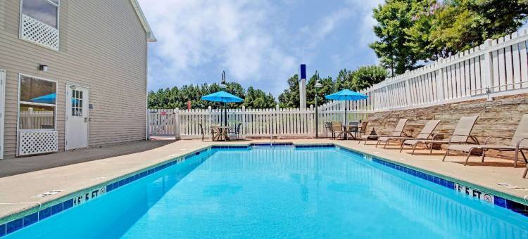 肯纳瑟呗盟套房酒店(Baymont by Wyndham Kennesaw)图片