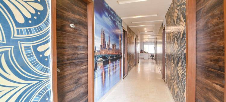 FabHotel Royal Residency Sector 11图片