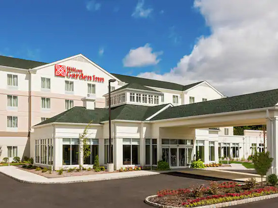 韦恩希尔顿花园酒店