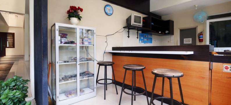 红门加伊斯兰教-近芝勒朋超级购物中心2号(RedDoorz Plus Syariah Near Cirebon Super Block Mall 2)图片