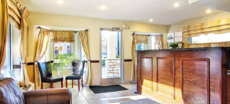 市场中心戴斯酒店(Days Inn by Wyndham Market Center Dallas Love Field)图片