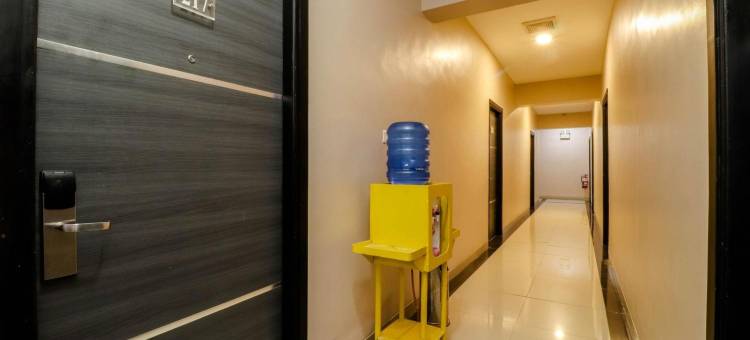 丹绒温仓布利茨酒店(Blitz Hotel Batam Near Sultan Mahmud Ri'Ayat Shah)图片