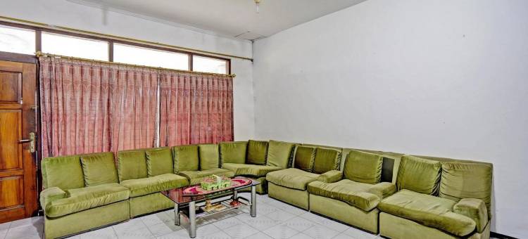 奥西多穆廖伊斯兰公寓酒店(Hotel O Sidomulyo Kost Syariah)图片