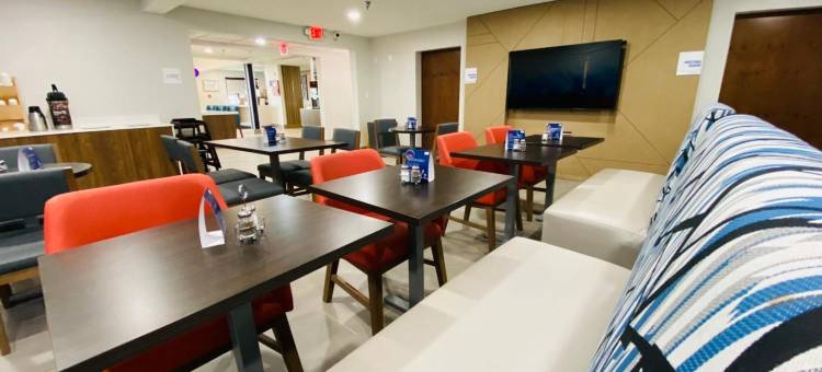 布拉夫顿套房酒店(BLUFFTON INN & SUITES by IHG)图片