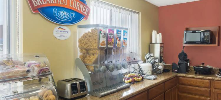 胡伯高地呗盟套房酒店(Baymont by Wyndham Huber Heights Dayton)图片