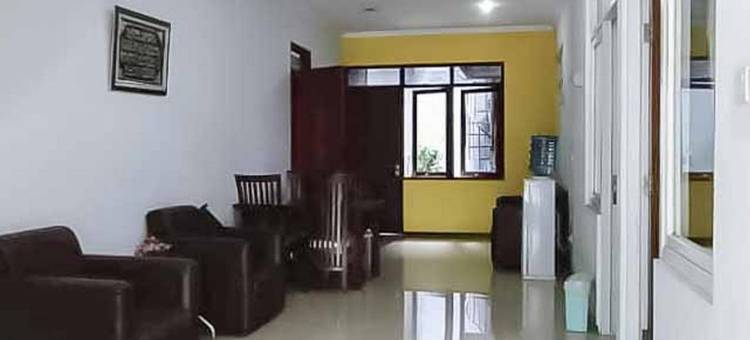 Aimer Guest House Syariah Mitra RedDoorz图片