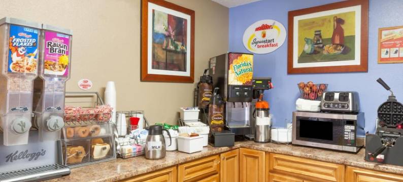 约翰斯敦-格洛维斯速8酒店(Super 8 by Wyndham Johnstown/Gloversville)图片