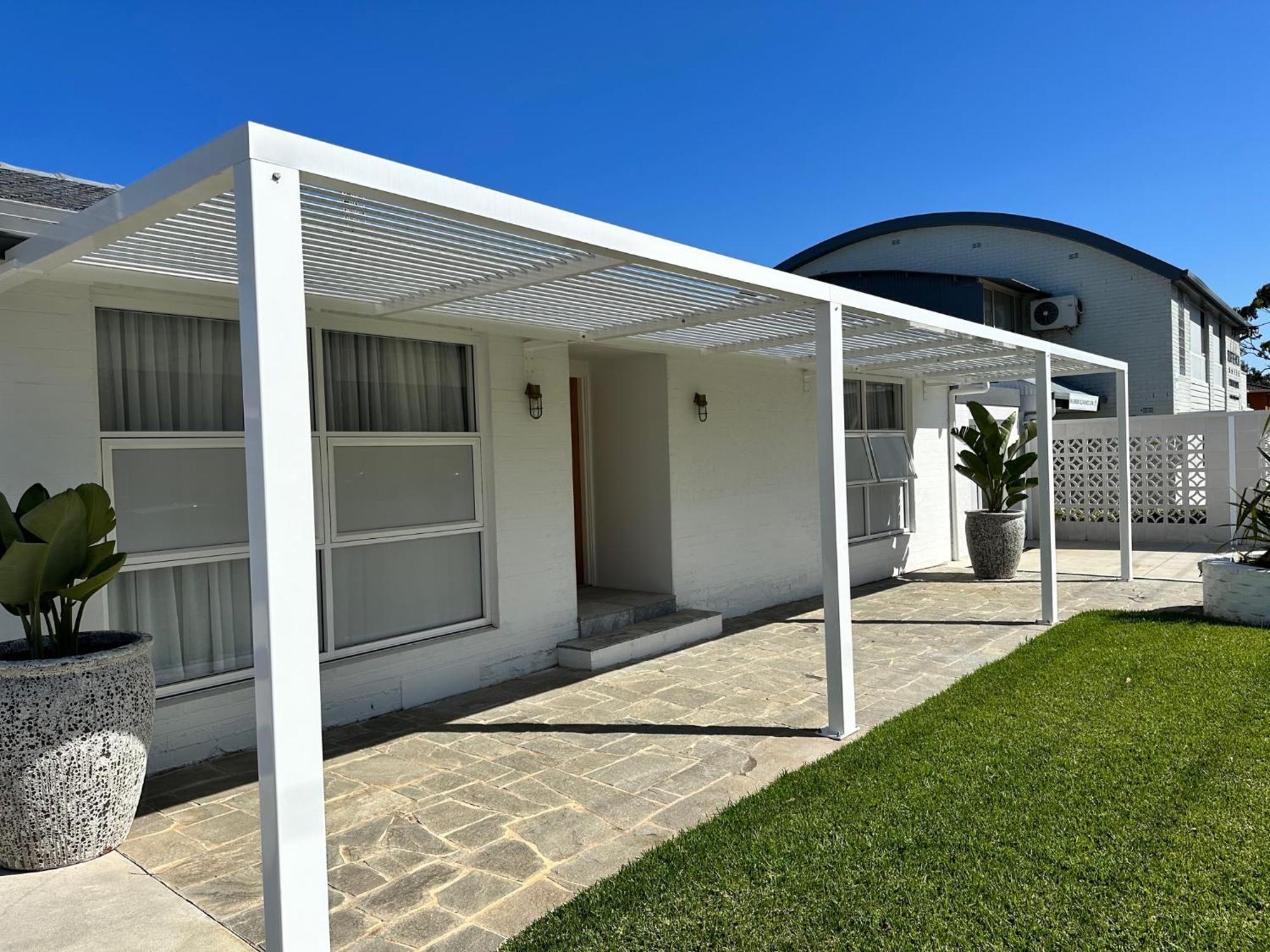 Surf Beach Motel PortOver view