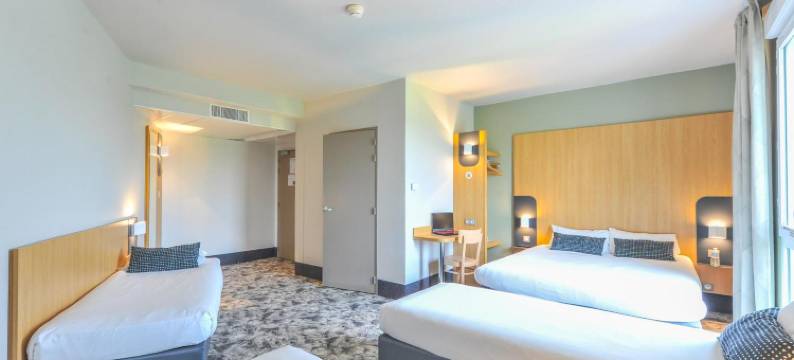 普伊尔波勒奥拉罗切勒保利奥民宿(B&B Hotel la Rochelle Beaulieu Puilboreau)图片