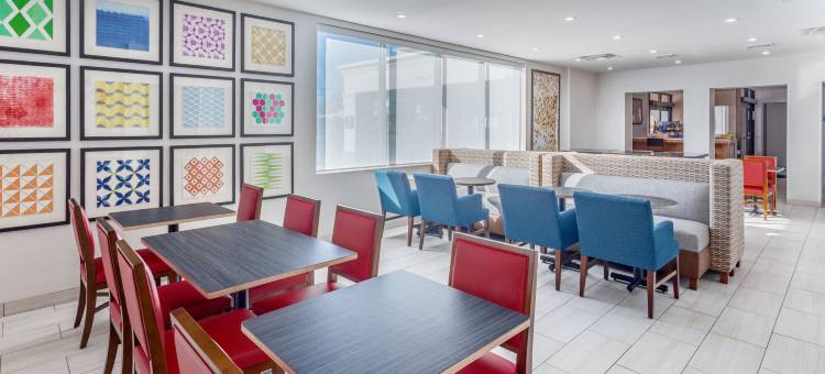 Holiday Inn Express 拉姆西，马瓦(Holiday Inn Express Ramsey-Mahwah)图片