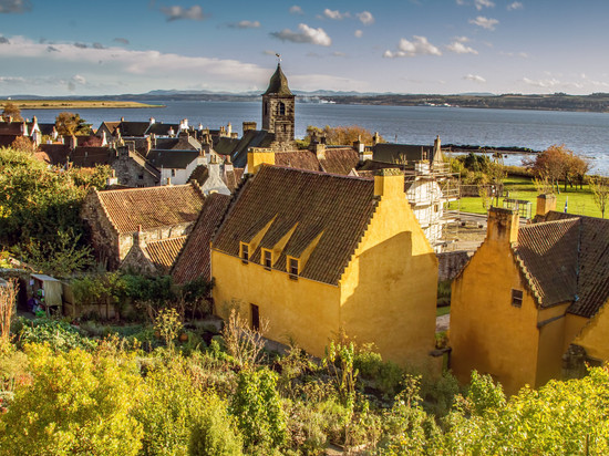 Holiday Inn Express 格伦罗西斯