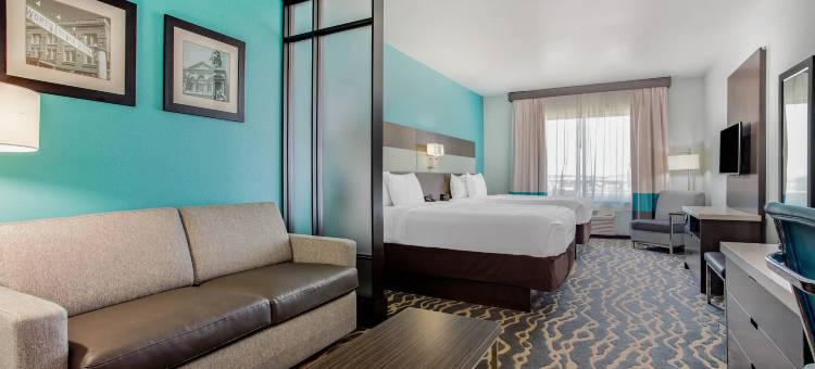 沃思堡北湖拉昆塔温德姆套房酒店(La Quinta Inn & Suites by Wyndham Northlake Fort Worth)图片