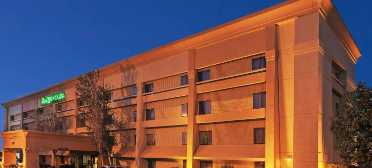 埃尔帕索西巴特利特拉昆塔温德姆套房酒店(La Quinta Inn & Suites by Wyndham El Paso West Bartlett)图片