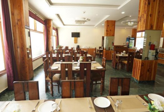 Manali Valley Resorts Hotel Overview