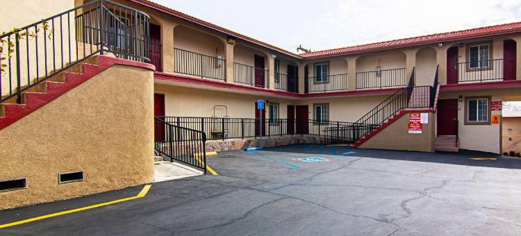 长滩 I-405 伊克诺旅馆(Econo Lodge Long Beach I-405)图片