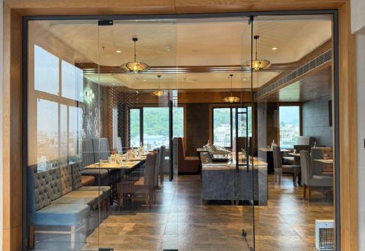 Hotel Acksia Inn Hotel Overview