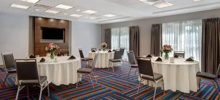 扬克斯希尔顿欢朋酒店(Hampton Inn & Suites Yonkers)图片