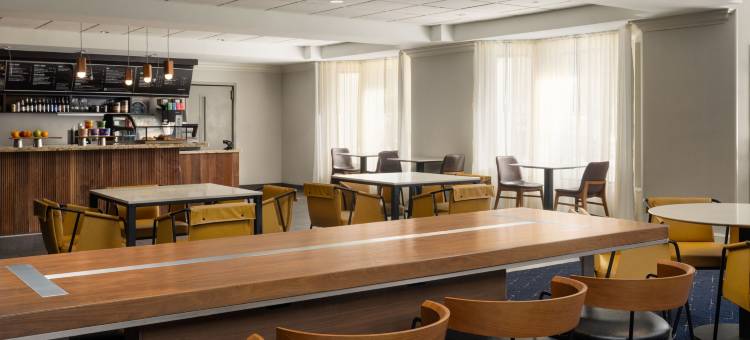 默特尔赤脚登陆海滩万怡酒店(Courtyard Myrtle Beach Barefoot Landing)图片