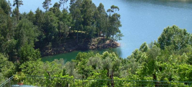 格雷斯拉戈亚阿苏尔酒店(Hotel Lagoa Azul do Geres)图片