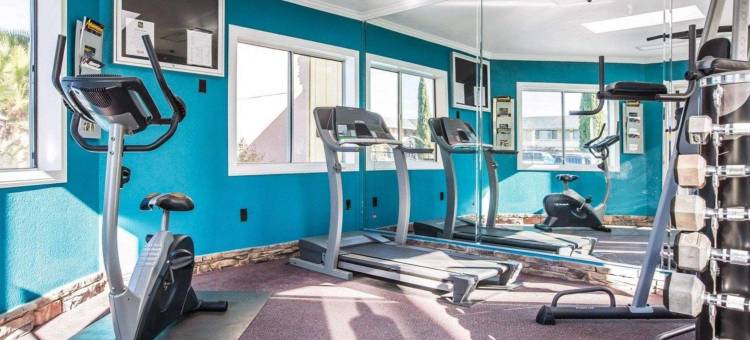 卡梅伦帕克诗格尔斯普林斯凯艺套房酒店(Quality Inn & Suites Cameron Park Shingle Springs)图片