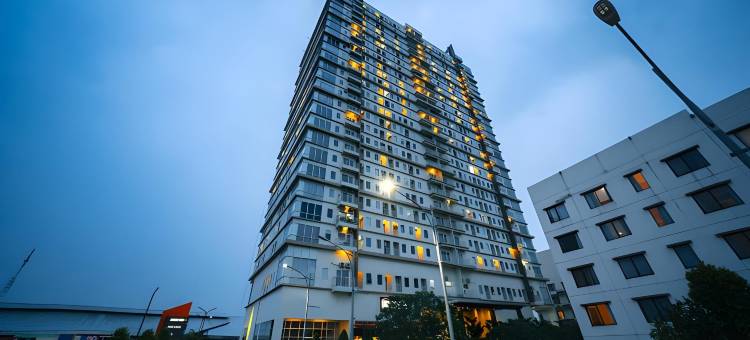 Tamansari Mahogany Apartemen by 7Rm图片