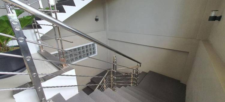 红多兹Plus酒店-近巴厘巴板西罗亚医院(RedDoorz Plus Near Siloam Hospital Balikpapan)图片