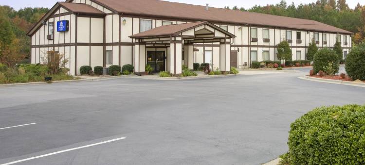 阿尔伯马尔美洲最佳价值套房酒店(Americas Best Value Inn and Suites Albemarle)图片