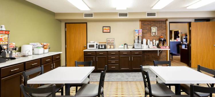 斯托姆莱克速8酒店(Super 8 by Wyndham Storm Lake)图片